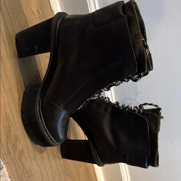 Shellys London Black Chunky Heel Ankle Boots - Picture 4 of 6